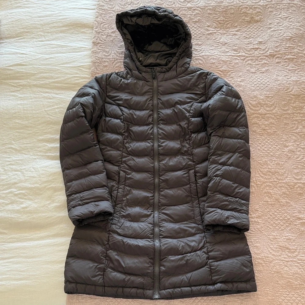 The North Face 550 Women's Puffer Jacket - Picture 1 of 16